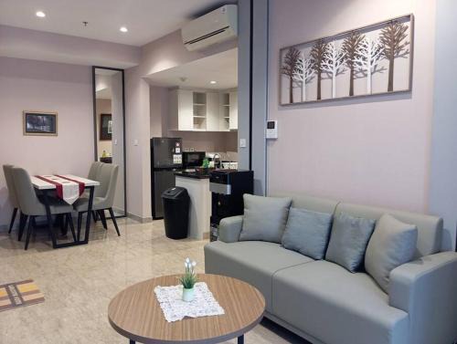Bumi Serpong Damai Apartamento | Cozy 2 BR Apartment at Branz BSD
