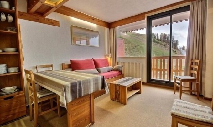 Plagne Centre Apartamento | Apartamento cómodo de 2 habitaciones con vista al Mont-Blanc, parking, a 50m de las pistas