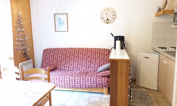 Saint-Jean-dʼAulps Apartamento | Apartamento a pie de pistas con balcón y vistas, 1 dormitorio y coin montagne
