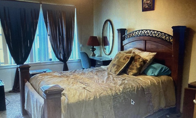 Wichita Falls Casa | Cozy 2Bed 1bath home w/fireplace. Bed&Breakfast.Sleeps 3. Close to MSU/SAFB/MPEC