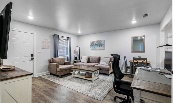 Covington Apartamento | Cozy 2Bed 1Bath Property Near Downtown Covington and St. Tammany Hospital