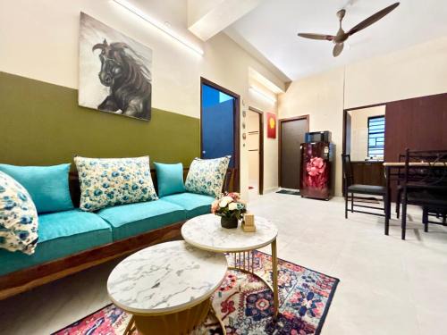 Kolkata Apartamento | Cozy 2BHK Apt near Ruby Hospital & EM Bypass