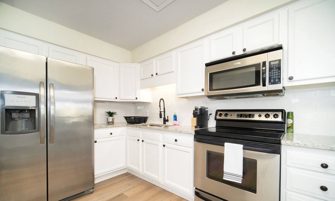 Southpoint Casa | Cozy 2BR/1BA apartment in Southside Jax - perfect for couples, families, or business travelers