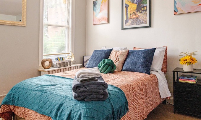 Bloomingdale Apartamento | Cozy 2BR/1BA just 2 miles away from Capitol Hill! l Bright and Clean!