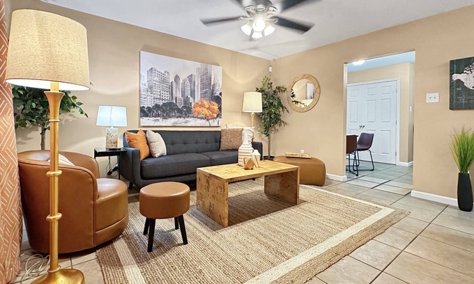 Chalmette Casa | Cozy 2BR/1BA Near Local Hotspots