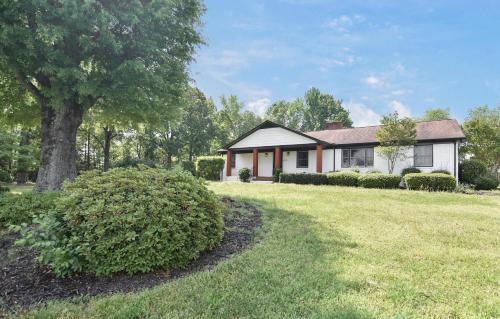 Bowling Green Casa | Cozy 2BR 2BA 5 min to lake 20 min to downtown CLT
