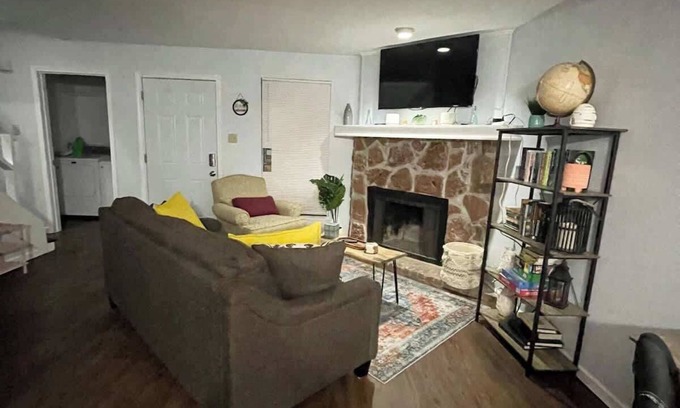 Shenandoah Apartamento | Cozy 2BR 2BA apt close to Siegen & Womans