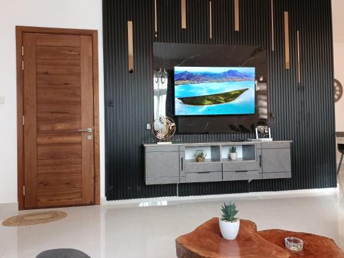 Grand-Baie Apartamento | Cozy 2BR Getaway - Stylish Stay in Grand Baie
