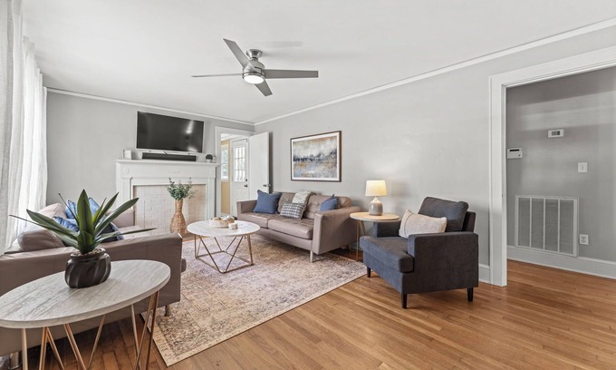 Sans Souci Casa | Cozy 2BR Near Furman & Downtown, Fenced Yard