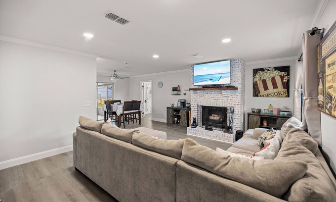 Ocala Casa | Cozy 3/2 home, 11 miles to WEC, fenced, pet-friendly, strong WiFi and game room