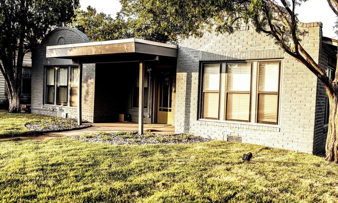 San Angelo Casa | Cozy 3 BD house w/ a modern touch near downtown