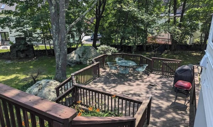 Lexington Casa | Cozy 3 BDR House in Lexington, MA