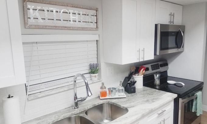 Temple Terrace Apartamento | Cozy 3 bed 2.5 bath located near Busch Gardens
