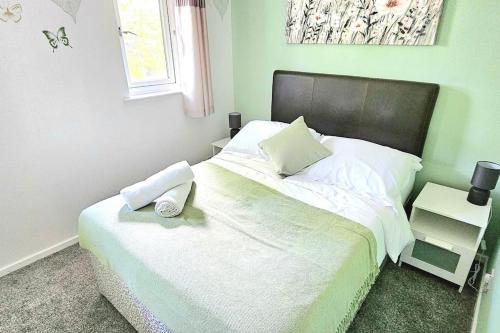 Milton Keynes Casa | Cozy 3-Bed House Near Willen Lake with Garden