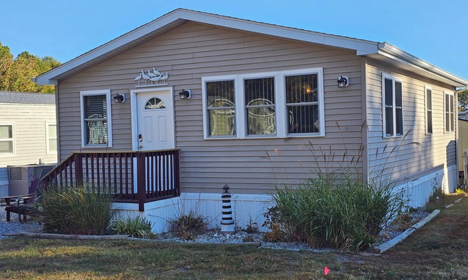 Ocean Pines Casa | Cozy 3 Bedroom Beach Get-A-Way located in White Horse Park