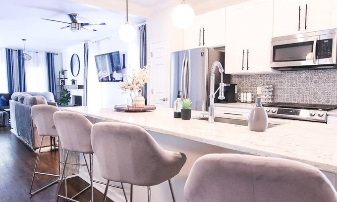 Mechanicsville Casa | Cozy 3 Bedroom Farmhouse in the Heart of ATL
