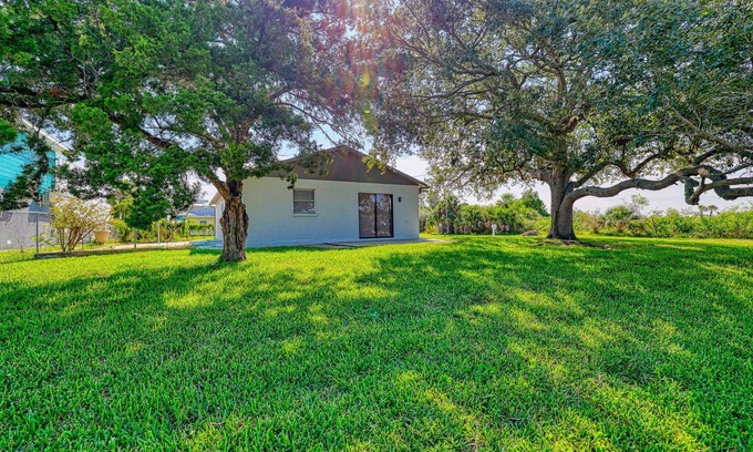 Spring Hill Casa | Cozy 3 Bedroom Home. Pet Friendly!