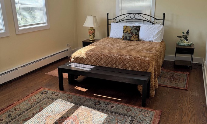 Franklin Park Casa | Cozy 3-bedroom house in family-oriented Melrose Park.