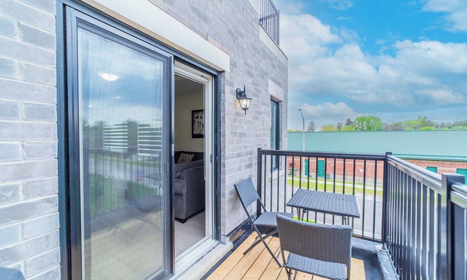 Courtice Casa | Cozy 3-bedroom house in charming Courtice with AC, WiFi