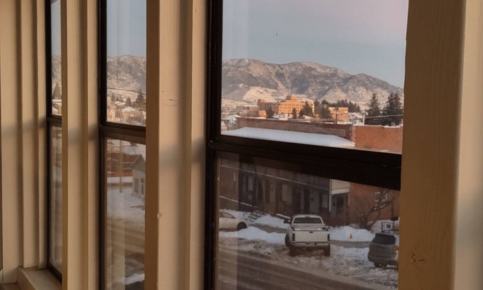 Butte Casa | Cozy 3-bedroom house in charming Uptown Butte nWalk to MTech & St. James