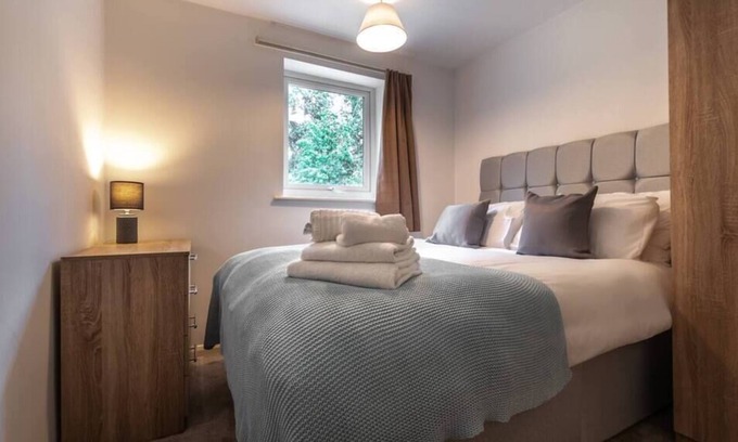 Reading Otro | Cozy 3 bedroom house, sleeps 6 with parking