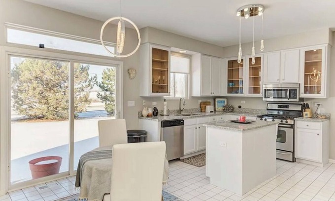 Plainfield Casa | Cozy 3-Bedroom Plainfield Getaway with Refreshing AC