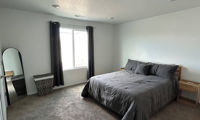 Saratoga Springs Casa | Cozy 3-bedroom townhome in peaceful Saratoga Springs.