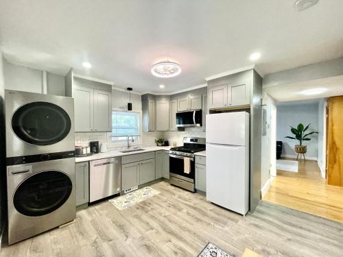 Quincy Apartamento | Cozy 3-Beds in 2-Bedrooms Apartment Near Quincy Adams