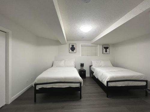 Calgary Apartamento | Cozy 3 beds Suite Near Calgary Airport Sleeps 6