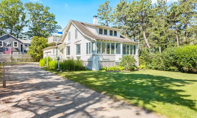 Biddeford Pool Casa | Cozy 3 BR Cottage On Hills Beach