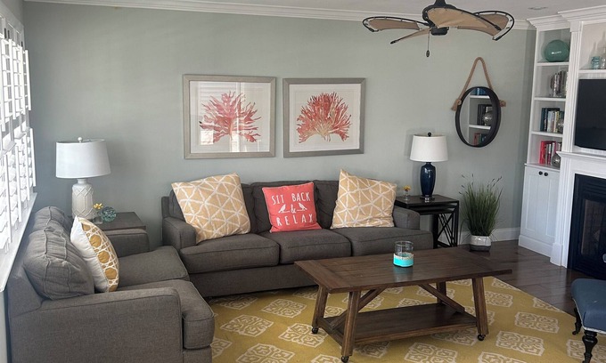South End Condominio | Cozy 3BR/2BA Condo – 5 Minute Walk to Beach & Boardwalk