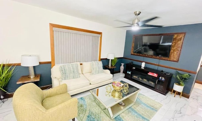 North Miami Casa | Cozy 3BR/2ba Oasis Close to Hwy, Beaches, MIA/FLL