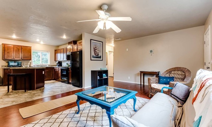 Saginaw Cabaña | Cozy 3BR Farmhouse Near Wineries, Eugene & TrackTown USA