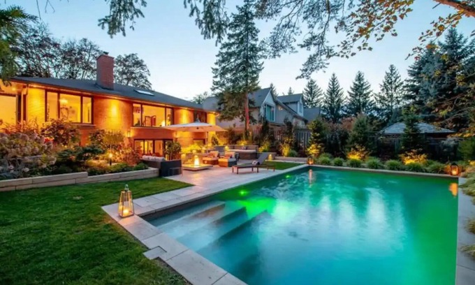 Clarkson-Lorne Park Casa | Cozy 3BR Hideaway | Hot Tub, Firepit, Port Credit