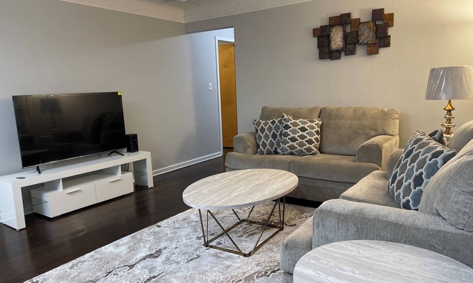 Livonia Casa | Cozy 3BR Ranch with Park & Tennis Court, Free Wi-Fi!