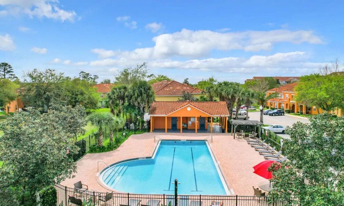 Crestwynd Bay Casa | Cozy 3BR Townhouse Next Disney