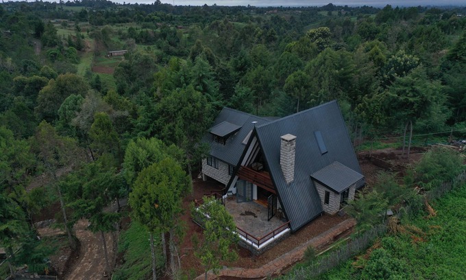 Naro Moru Cabina | Cozy 4 bedroom Cabin in Naromoru next to Mt Kenya Forest.
