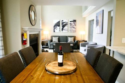 The Blue Mountains Chalet De Esquí | Cozy, 4 Bedroom Chalet, 10 min walk to Village