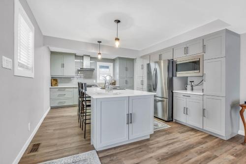 Cornwall Casa | Cozy 4 Bedroom Home in Cornwall