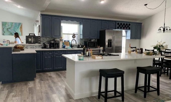Poinciana Casa | COZY 4-BEDROOM HOUSE WITH PRIVATE POOL ONLY 30 MINUTES FROM DISNEY!