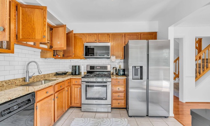 Fairfax Casa | Cozy 4-bedroom townhome in lovely Fairfax with AC, WiFi