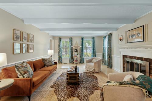 Cary Casa | Cozy 4bd Home - NC State & Airport nearby