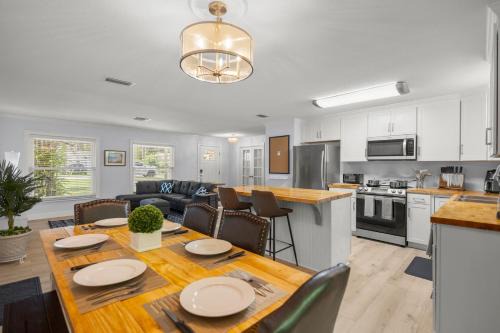 Ocala Casa | Cozy 4BR King Suite Home by WEC & Downtown!