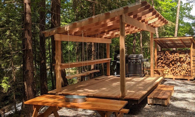 Vananda Cabina | Cozy A frame Cabin in the forest on Texada Island