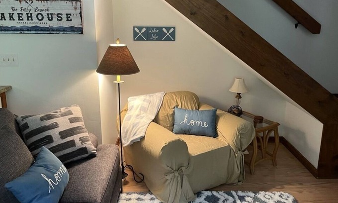 Littleton Cabina | Cozy A Frame Cabin on 2 acre wooded lot mins from Lake front