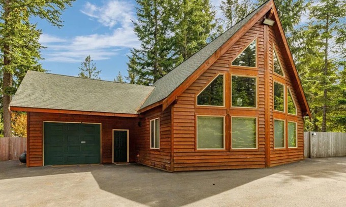 Cle Elum Cabina | COZY-A-Frame Mountain Getaway!Easy Access/HotTub-GmRm-Winter - Sun Fun