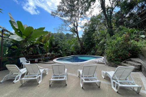 Quepos Apartamento | Cozy AC EcoCondo 4 with Pool Wildlife Visits