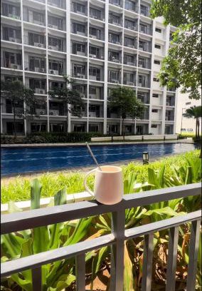 Barangay 76 Apartamento | Cozy & Aesthetic walking distance to MOA,near NAIA AIRPORT with NETFLIX,MINIVIDEOKE,BOARDGAMES-DUXE4