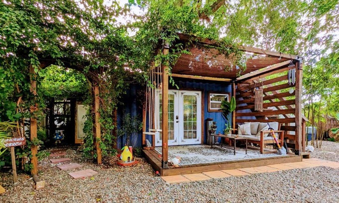 Ybor City Casa | Cozy AF Tiny-House Oasis
