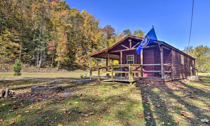 St George Cabaña | Cozy Anchors Away Cabin Hideaway w/ Fire Pit!